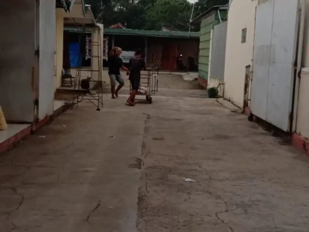 Dijual Gudang dengan Tanah Luas di Kopo Katapang, Bandung