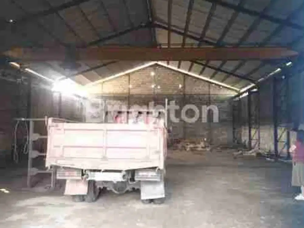 GUDANG DI NOL JALAN RAYA DOMAS