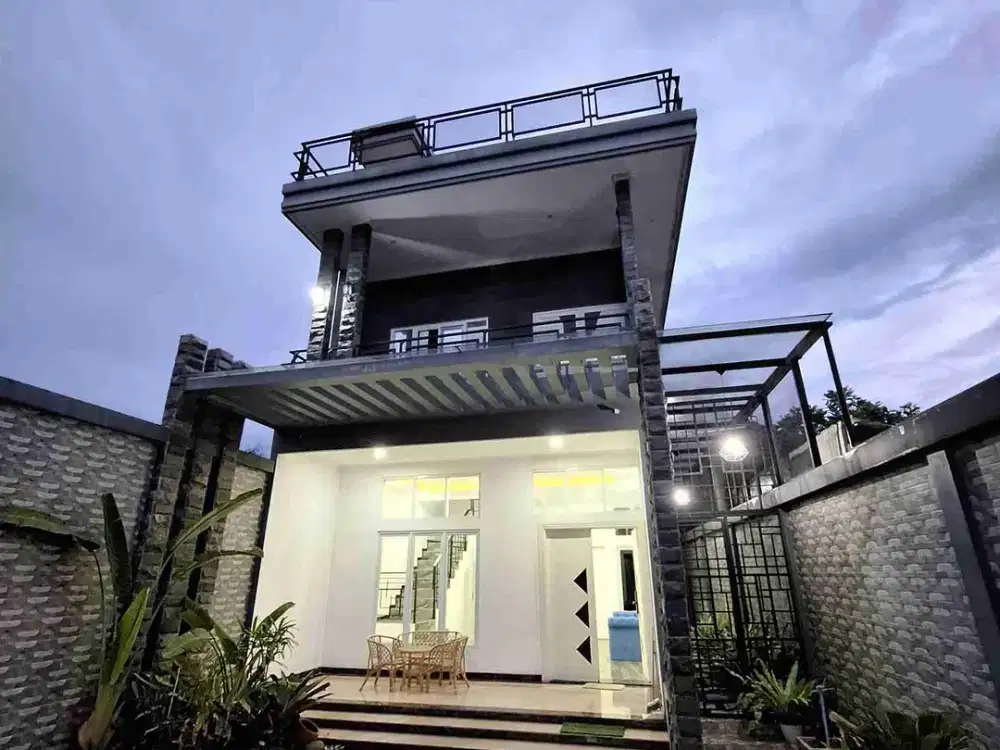 Rumah Luxury 3 Lantai Full Furnish Dan Kolam Renang di Jln Raya Babakan Sentul Bogor