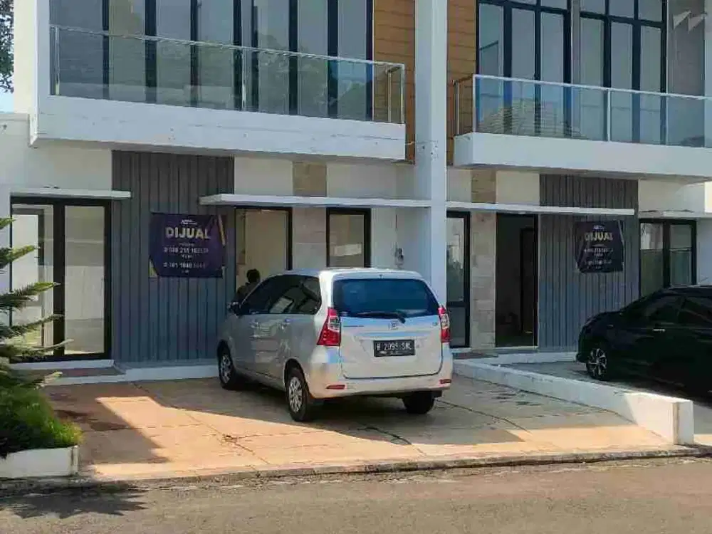 Rumah DUA LANTAI Semarang atas