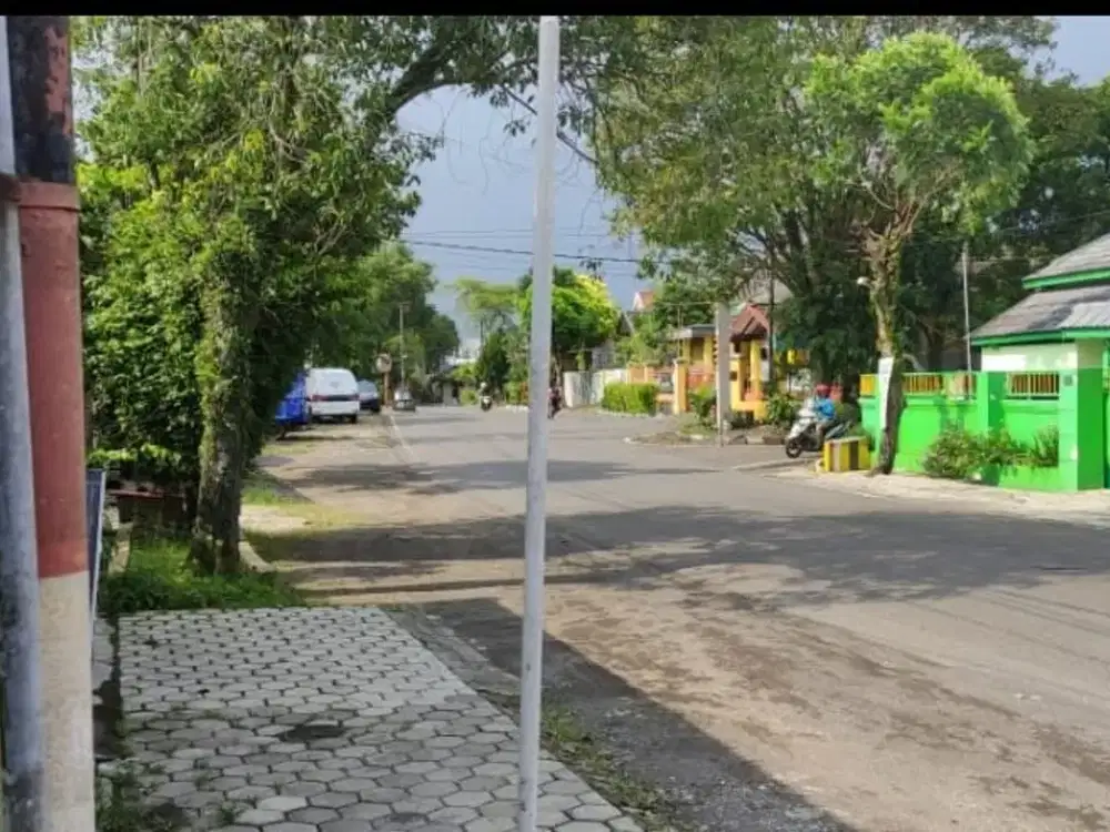 Rumah Murah Luas 243 m2 Area Jl Emas Sulfat Bisa Untuk Penginapan Atau Hunian