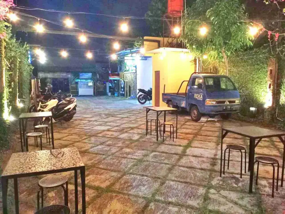 rumah dan usaha strategis siap pakai di Gentan Purbayan