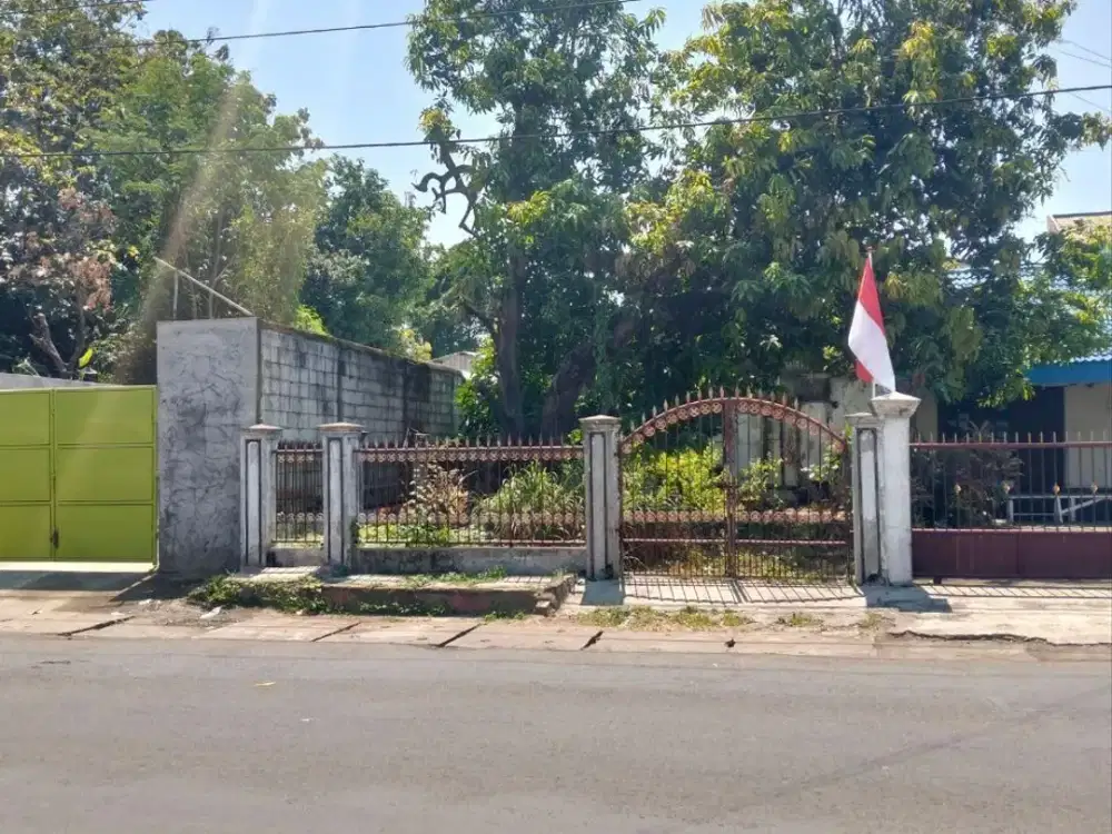 Dijual Rumah Hitung Tanah Kebraon  - karang Pilang