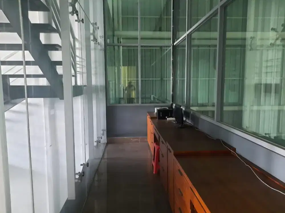 TURUN HARGA! Dijual Gedung 4 Lantai di Fatmawati Raya – Harga NJOP!