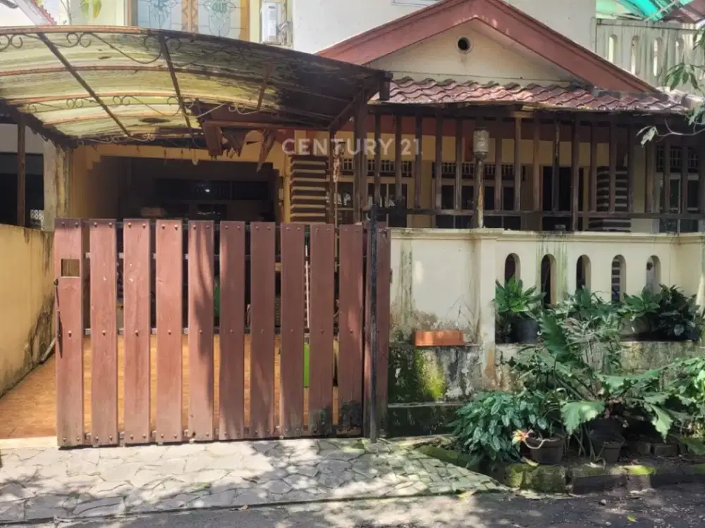 Rumah Tingal Asri Dalam Cluster Di Sektor 9 VA17109