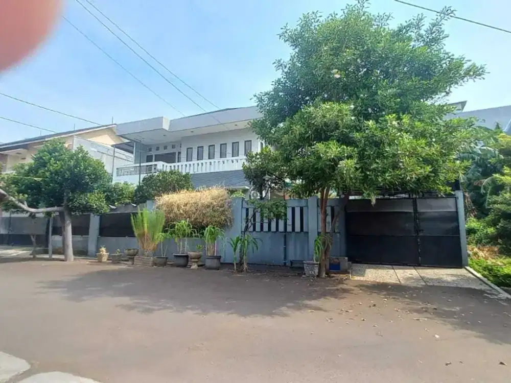 Rumah 2 Lantai Di Cluster Harapan Indah 1 Semi Furnished