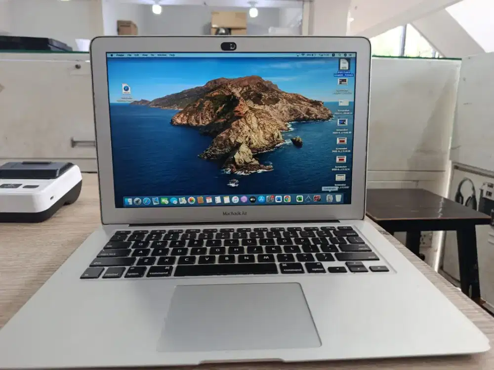 Macbook Air 2017 13 inch Core i5 8/256