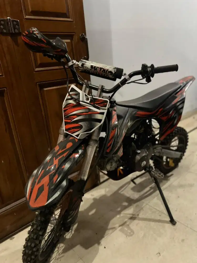 Mulisha Motor Trail Anak Kecil/Remaja (Kondisi Seperti Baru)