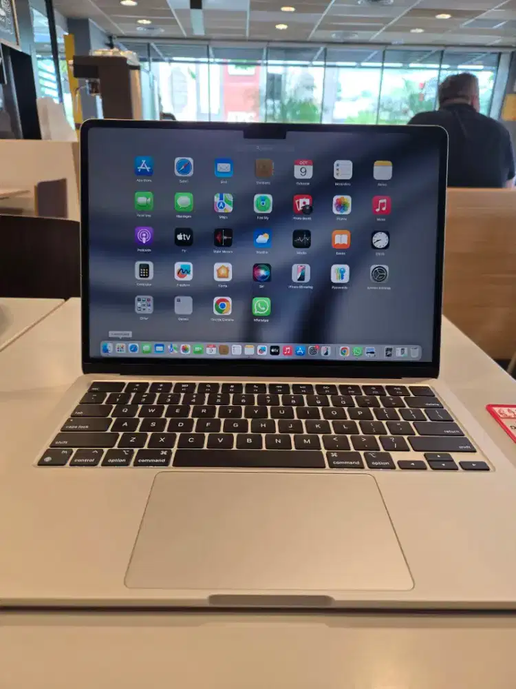 Macbook Air M3 memori 512/24GB IBOX RESMI fulset