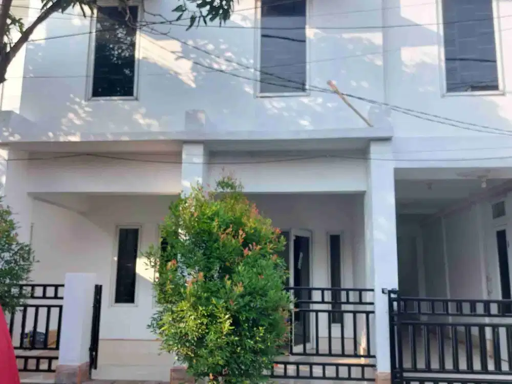 Dijual Rumah dengan mezannien/loft  Siap Huni Akses Mobil , Lokasi Impian di Perumahan Taman Tridaya Indah 2, Bekasi