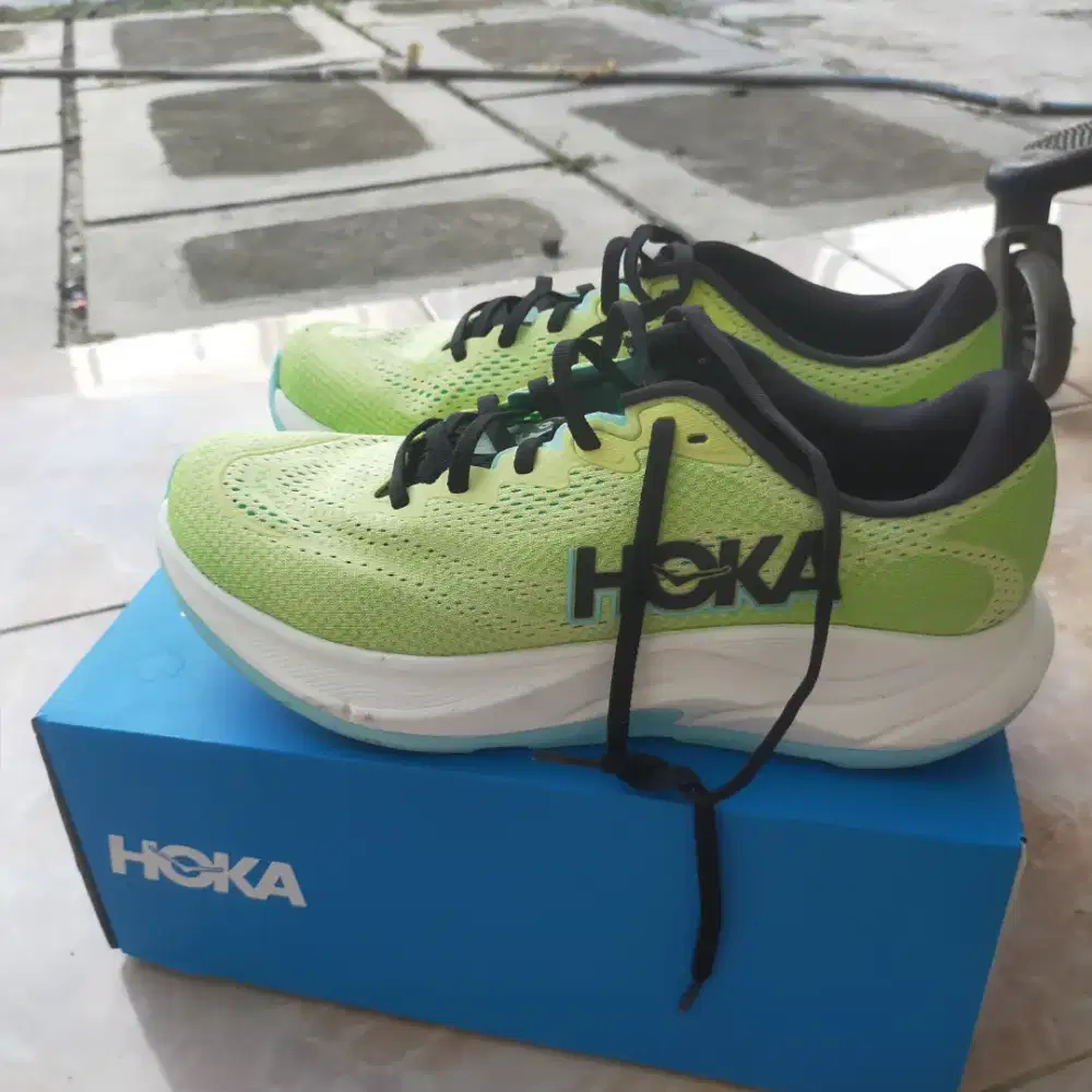 Sepatu running hoka original