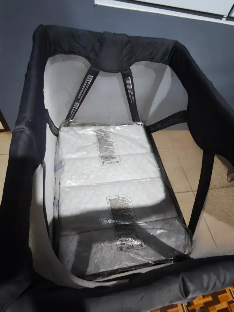 Baby Box Nuna beserta kasur