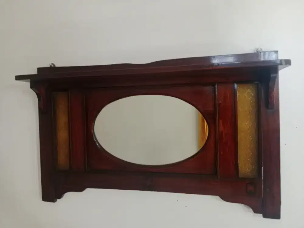 Kaca pengilon jati kuno