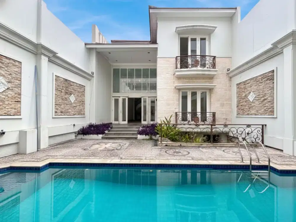 RUMAH MEWAH SIAP HUNI! HARGA MENARIK DI CAWANG