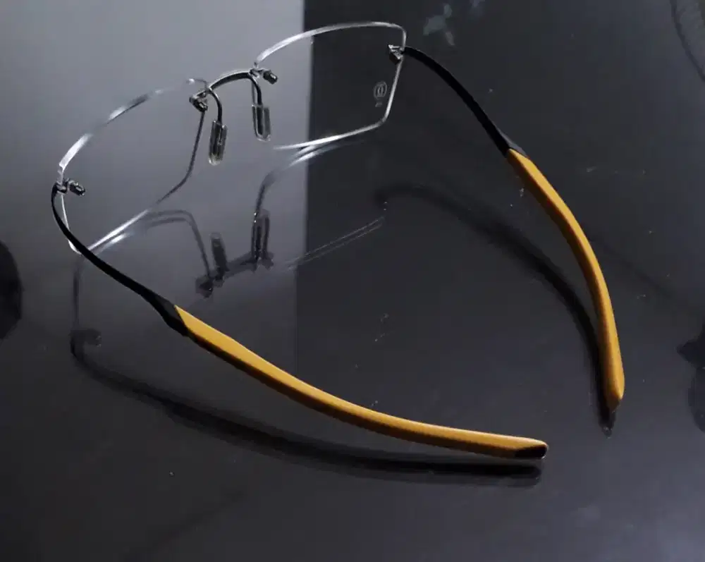 Kacamata antik Tag Heuer sport