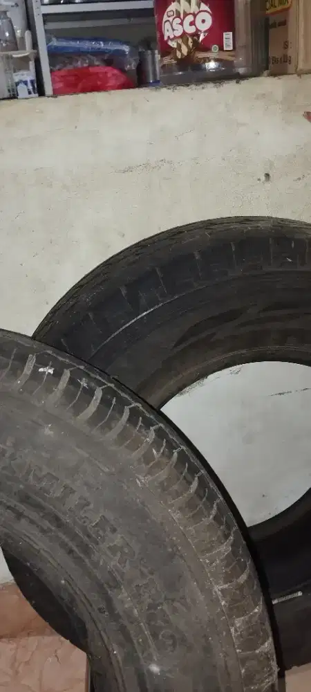 Ban bekas masih berkualitas kondisi 80%