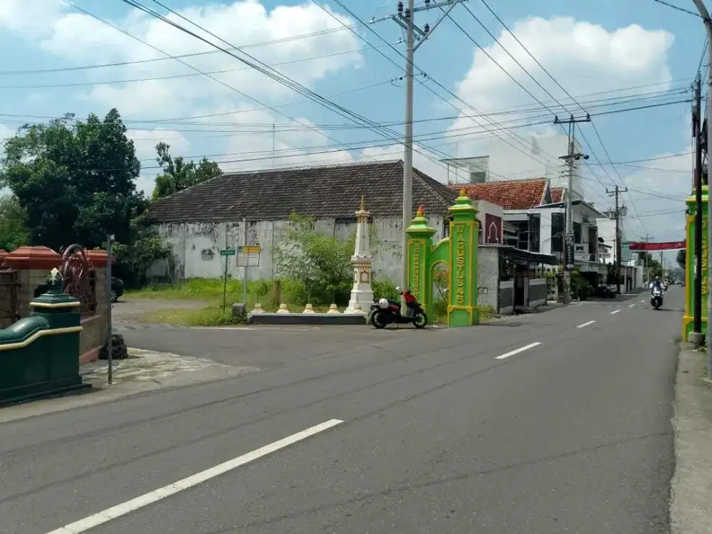 Area Premium tanah Palagan di perumahan Lempongsari dekat Hotel Hyatt