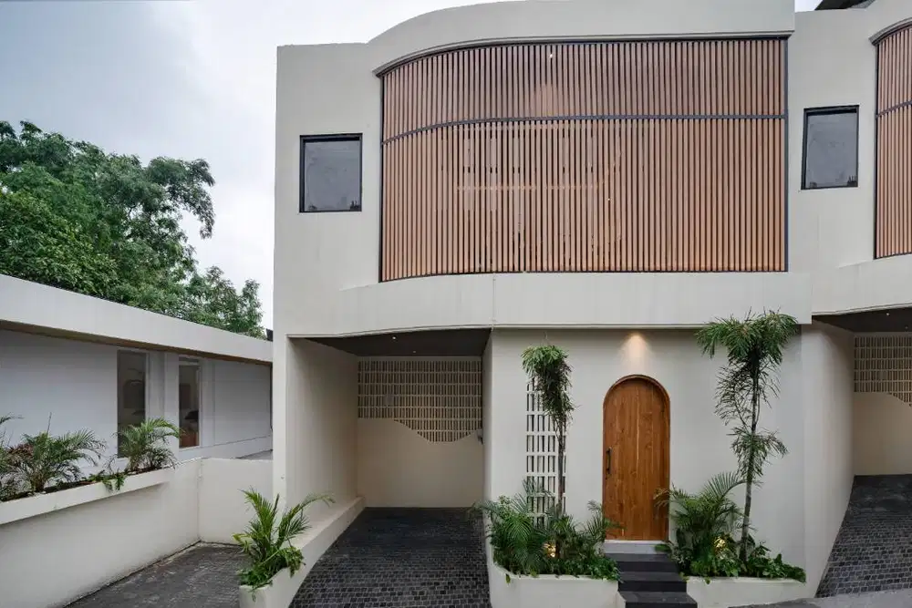 FOR LEASEHOLD VILLA 2 BR IN CANGGU ONLY 3 UNIT  1 min to coffee shop