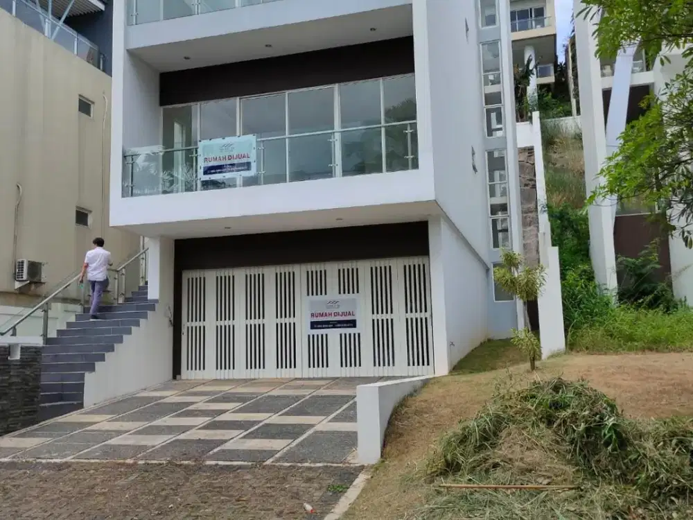 Dijual Rumah Siap Huni Depan Green Area di Kawasan Terdepan Sentul City Bogor