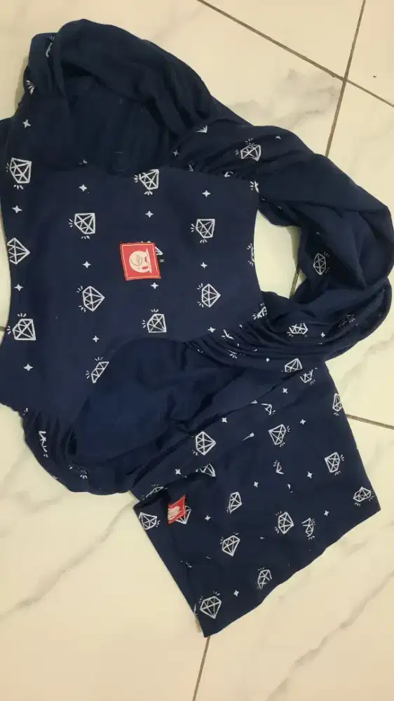 Gendongan depan & samping bayi