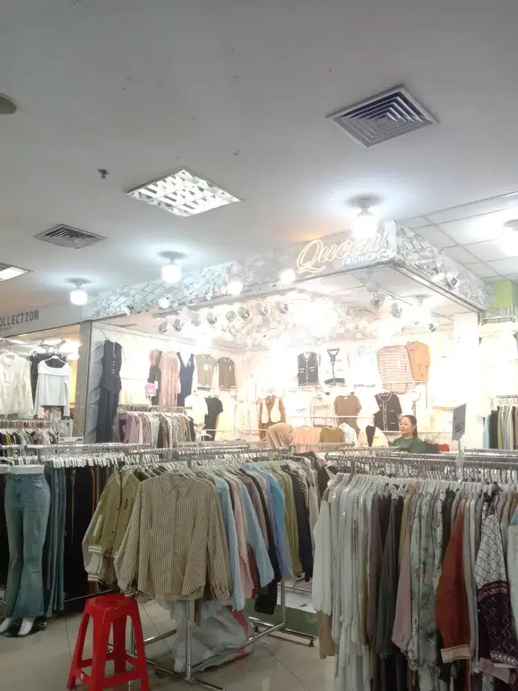 DI BUTUHKAN KARYAWATI TOKO DI ITC, PASAR KAPASAN dan PGS