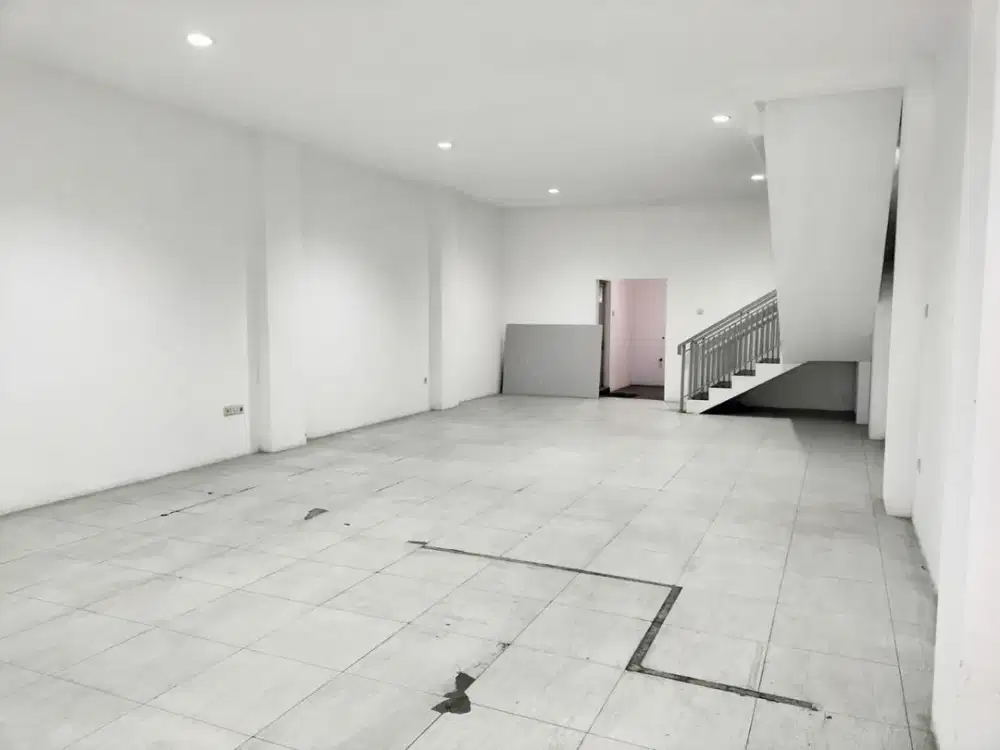 DIJUAL Ruko 2.5 lantai SHM siap pakai di Jalan Mekarwangi, Bandung