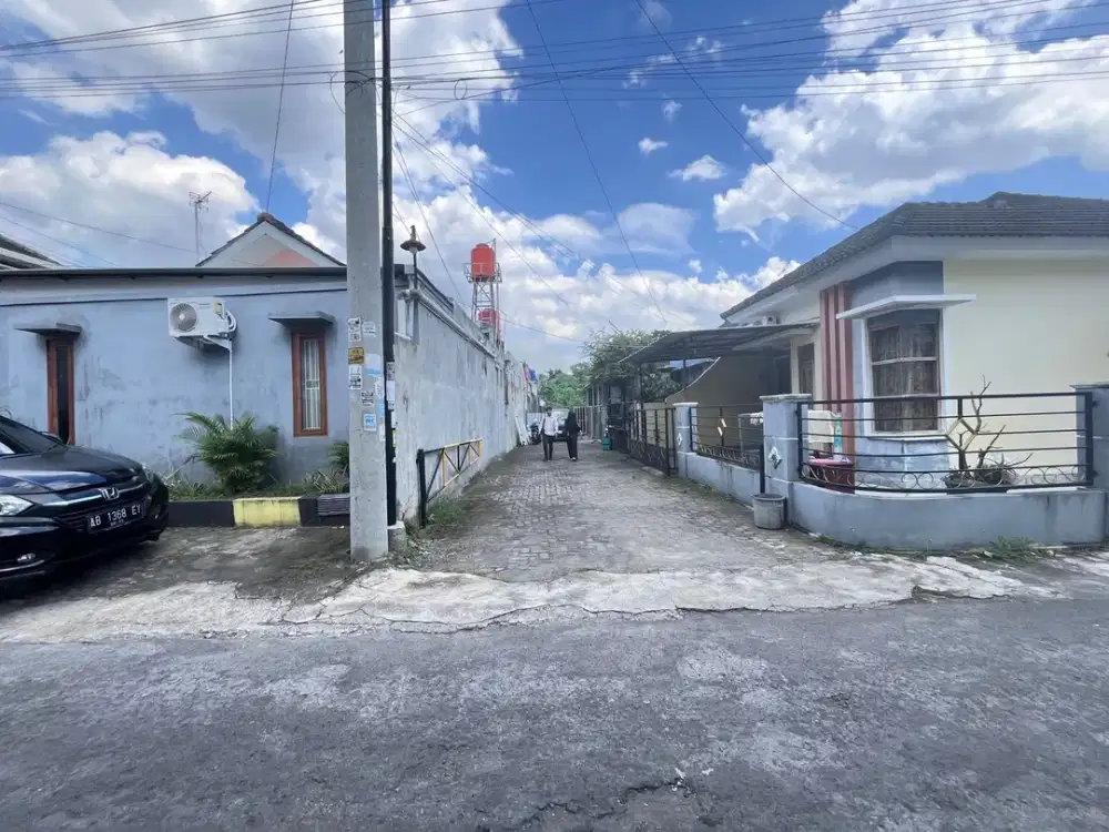 Tanah Lempongsari dekat AL AZHAR yogyakarta dijual murah