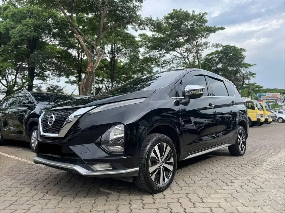 NISSAN LIVINA VL AT 2021 HITAM KM 55RB