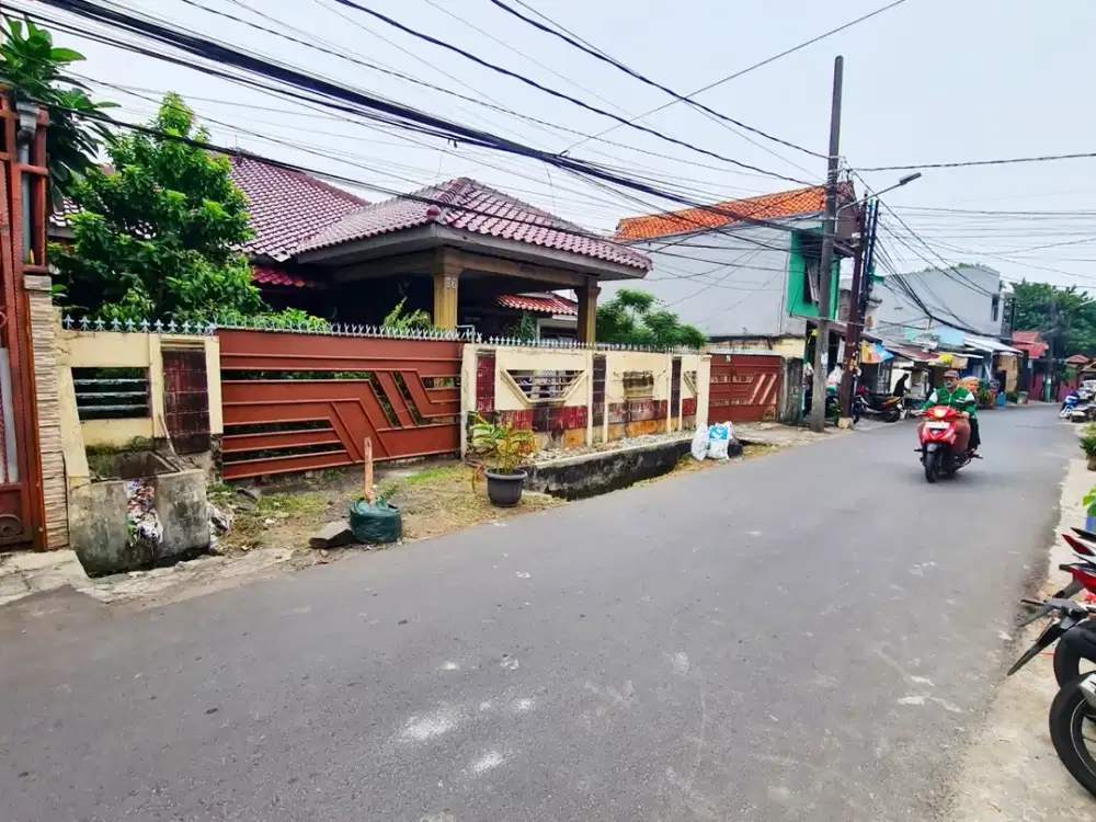 Rumah Dijual Pesanggrahan. Jalan Utama, Tanah Luas - Bangunan lama. NEGO