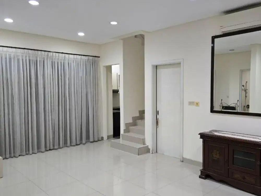 Dijual Cepat Rumah 2Lt Amerika Latin  Boulevard Furnished -Harga Termurah..!!
