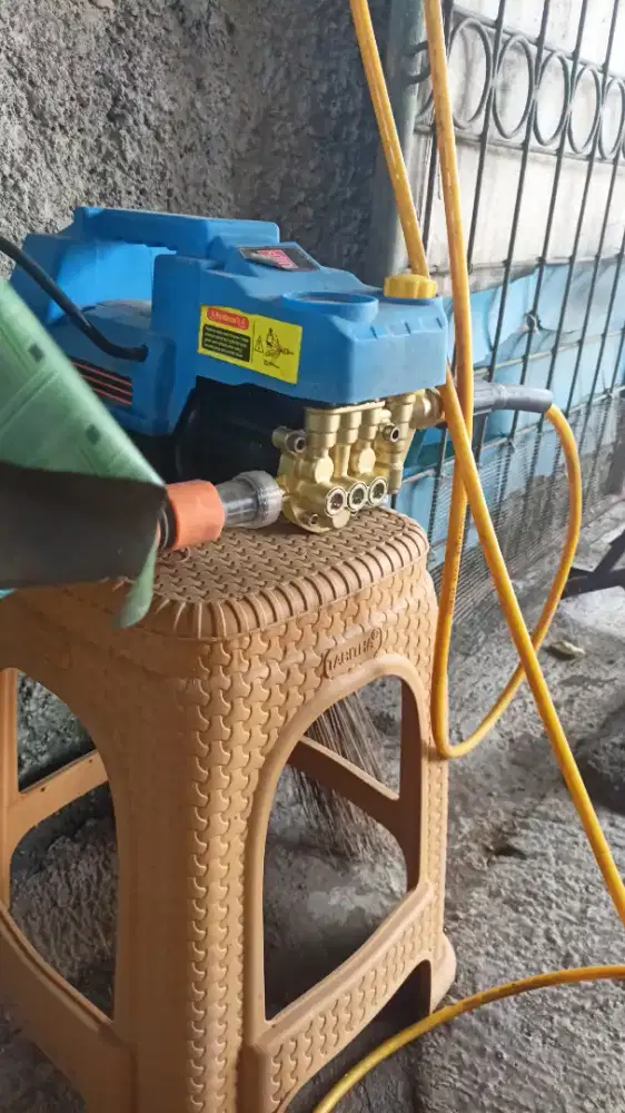 CARI YANG BISA CUCI MOTOR