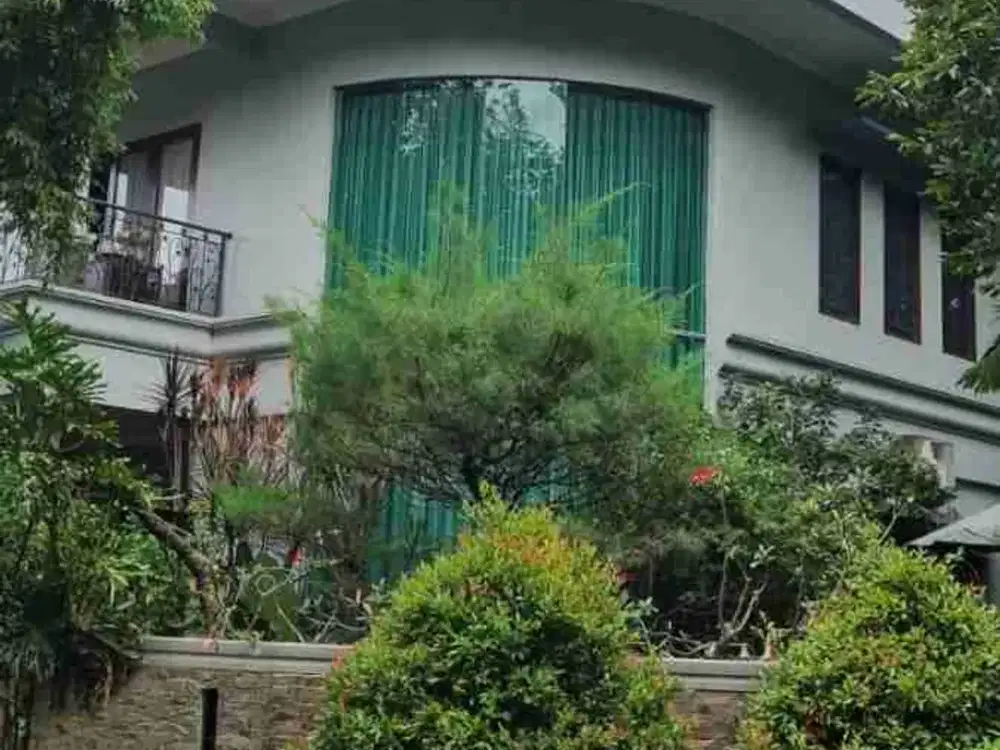Dijual rumah luas di giri loka tangerang bsd