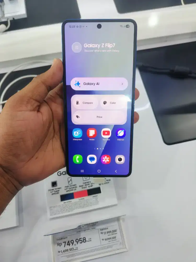 Z FLIP 7 256GB NEW SEGEL SEIN