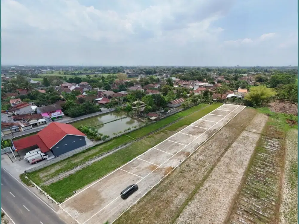 Dekat Pasar Godean, Tanah Tepi Aspal Sidokarto : Untuk Indomaret