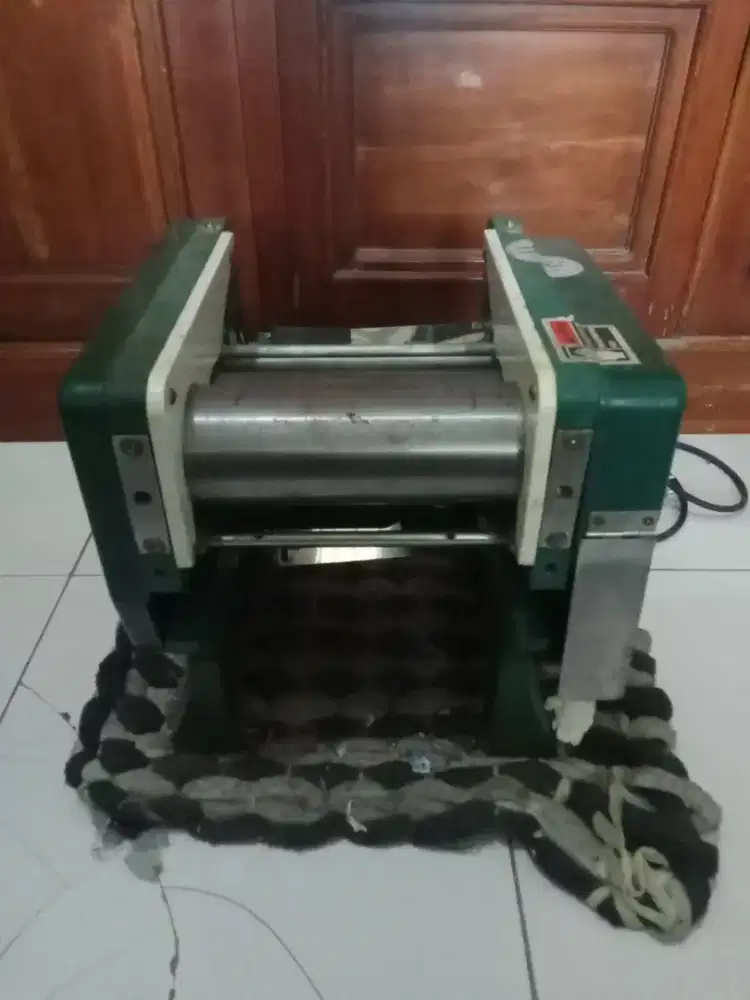 Dijual Mesin Mie Maksindo Murah