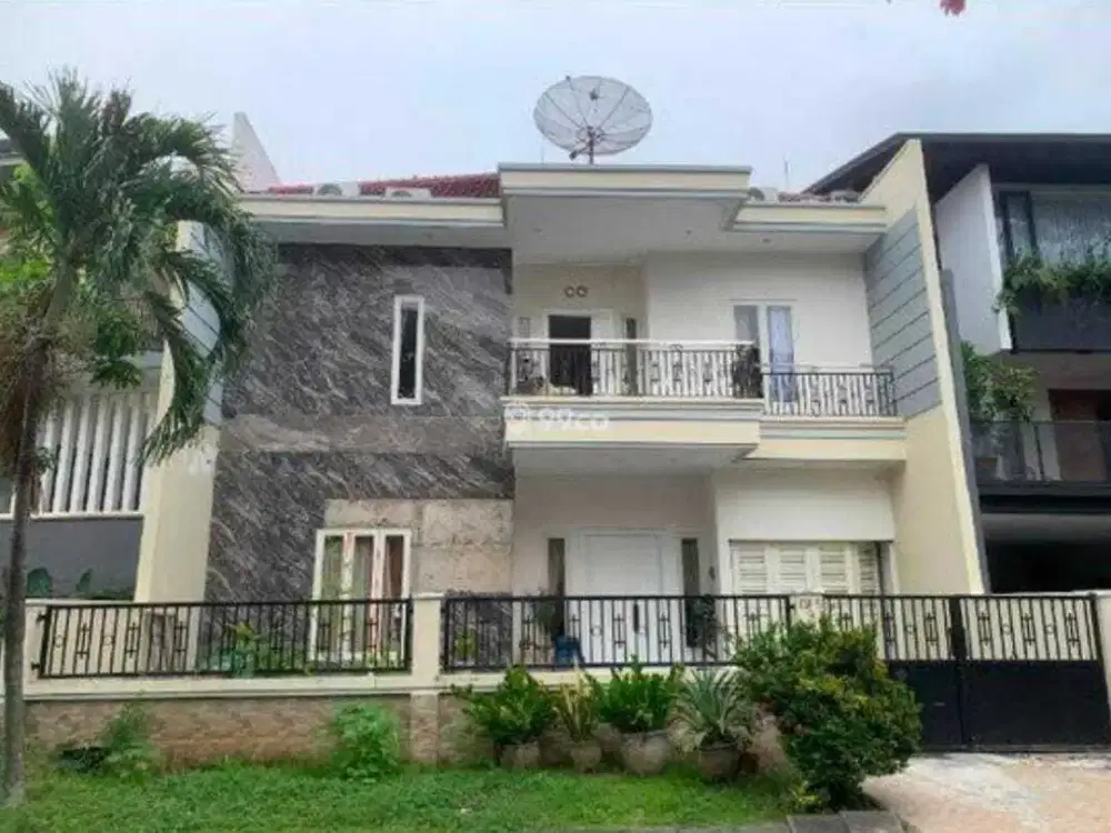 Rumah Citraland Eastwood Adem Hadap Selatan Bangunan Terawat