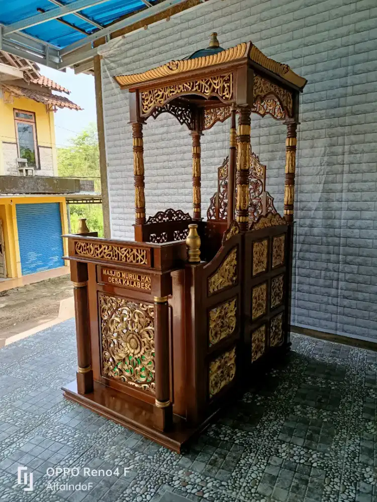 Mimbar masjid kubah 40
