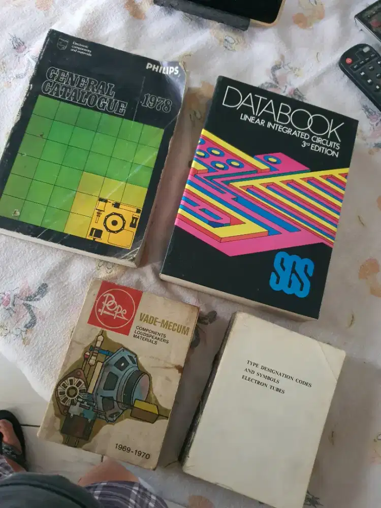 Buku Philips general catalogue | linear integrated circuits | electron