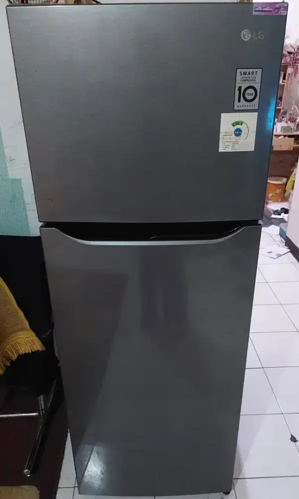 Jual kulkas bekas seperti baru