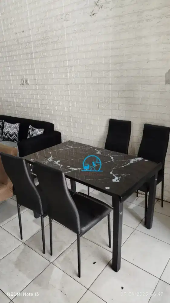 Ready Set Meja Makan Minimalis Dapatkan Voucher Pembelian 25rb