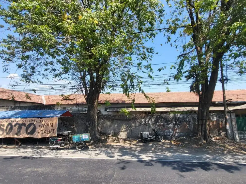 Termurah Gudang Raya Gempol Dekat Bank BCA, Kontainer 40ft Lalu Lalang