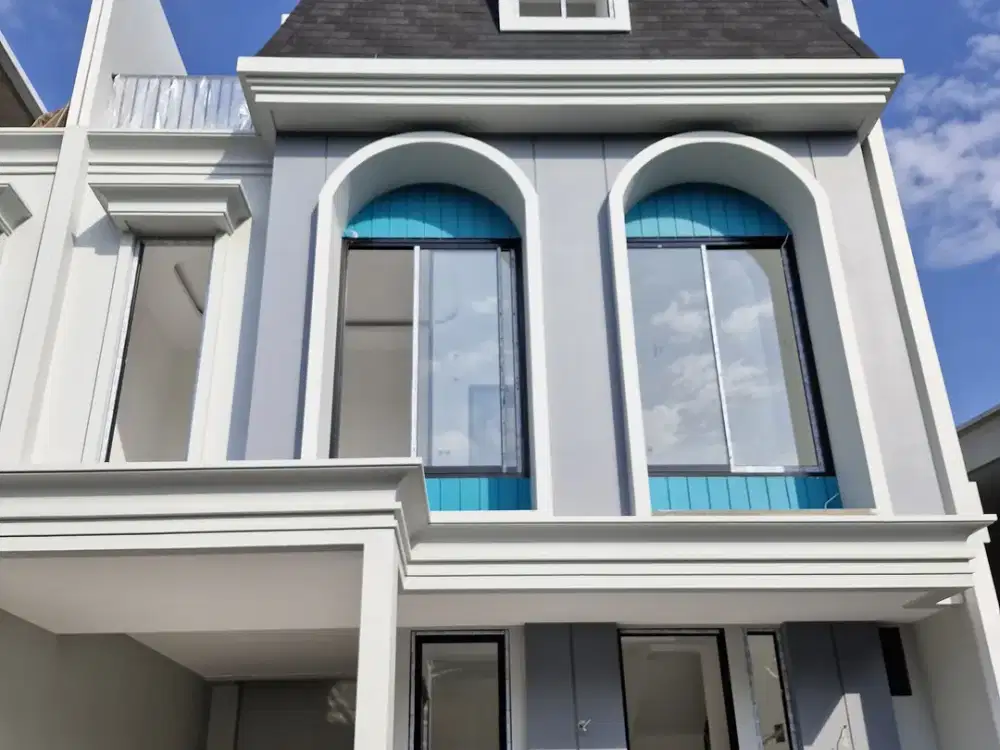 RUMAH CLUSTER MEWAH CLASSIC EROPA DI JAKARTA TIMUR 1 Man STRATEGIS