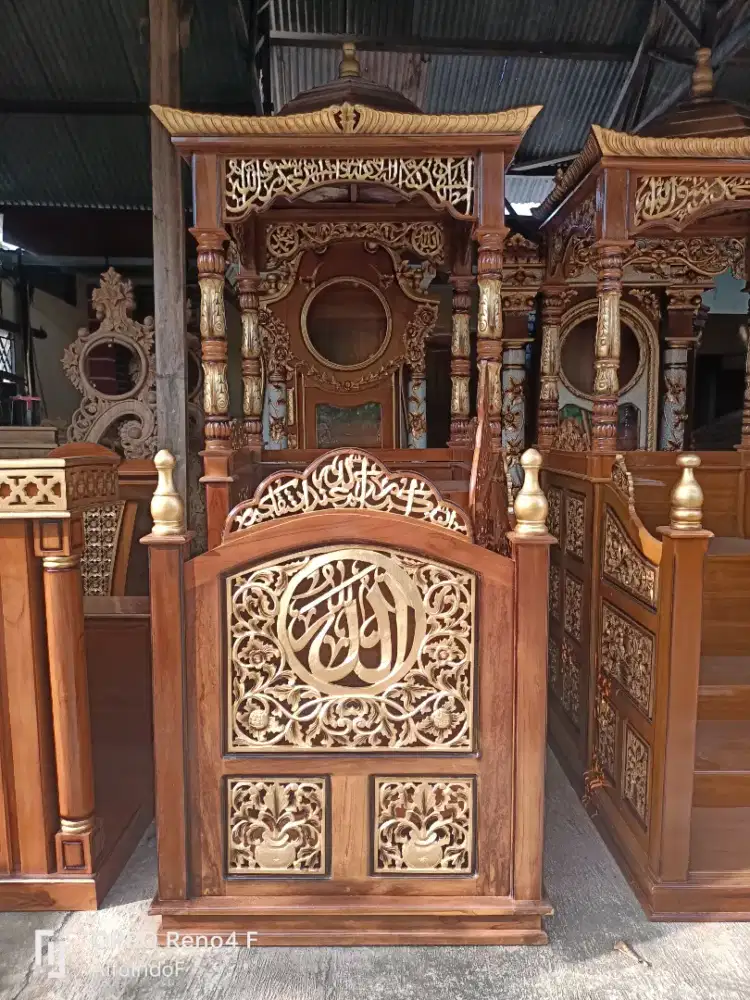 Mimbar masjid kubah 65