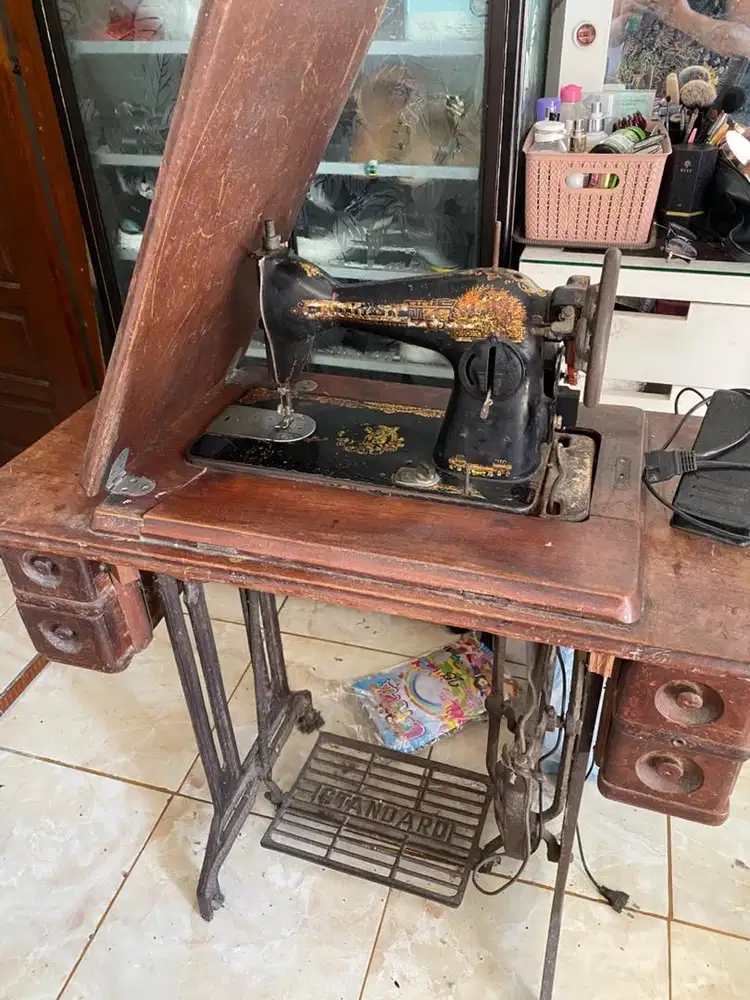 Mesin jahit butterfly