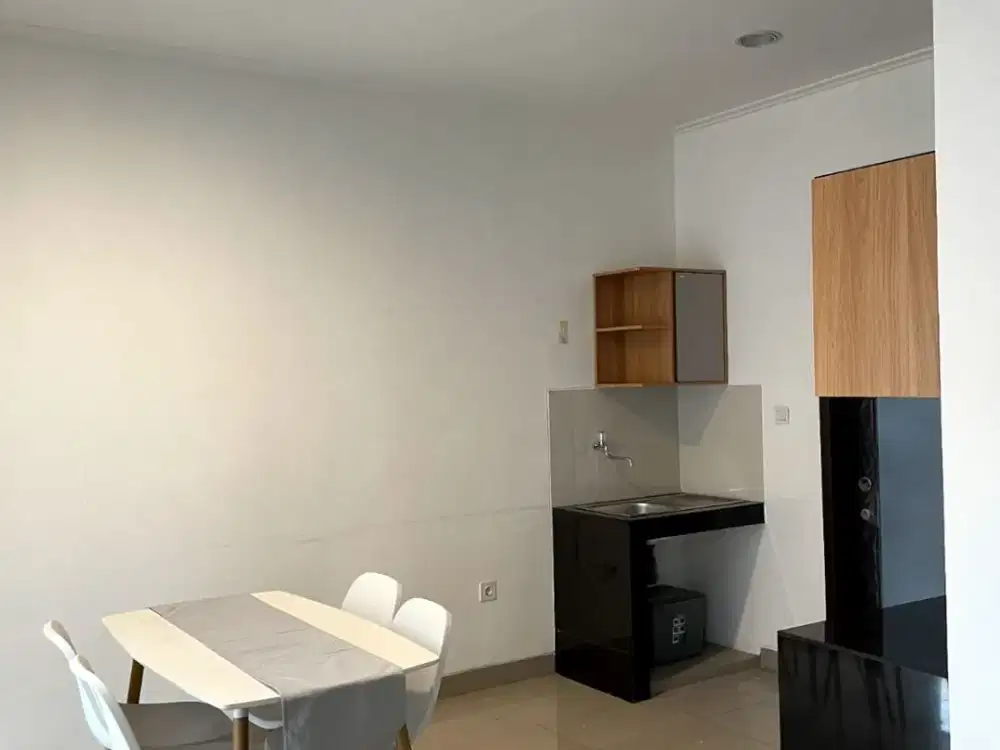 jual rumah 2 lantai PIK 2  uk 6x10m semifurnish