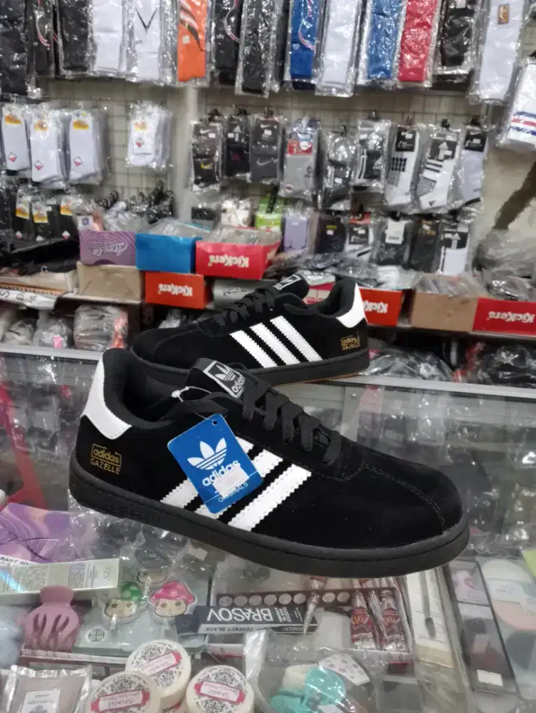 Sepatu cowok murah