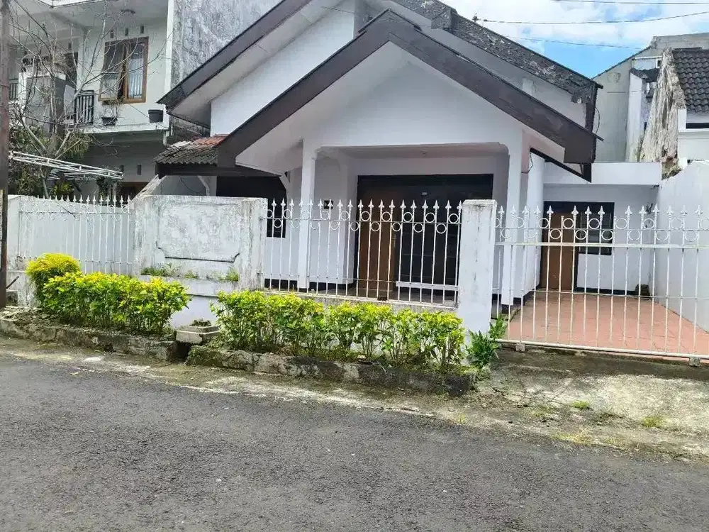 Rumah Perum Gunung Batu Luas 200 lebih
