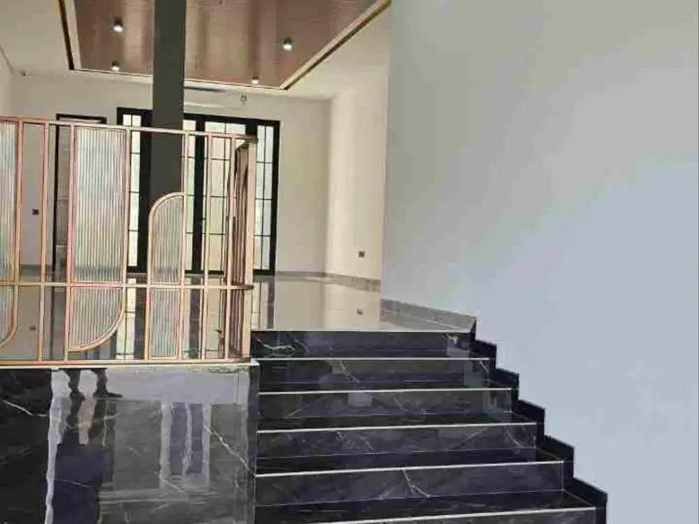 JUAL RUMAH CITRALAND MODERN LUXURY 3 LANTAI