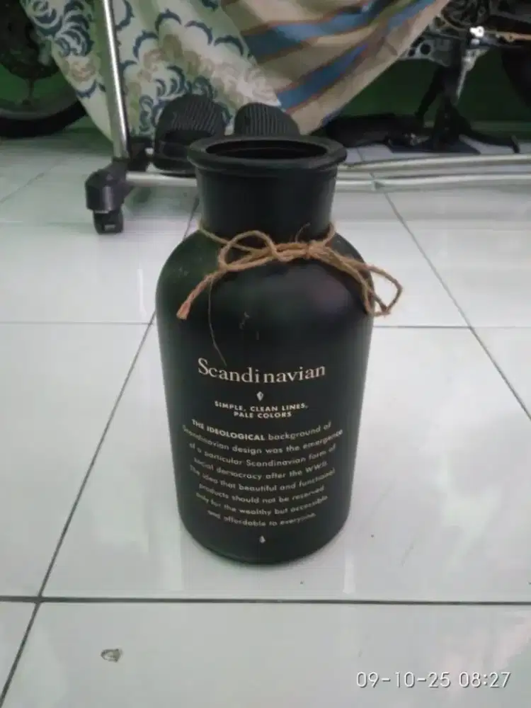 Vas Bunga cocok untuk dimeja