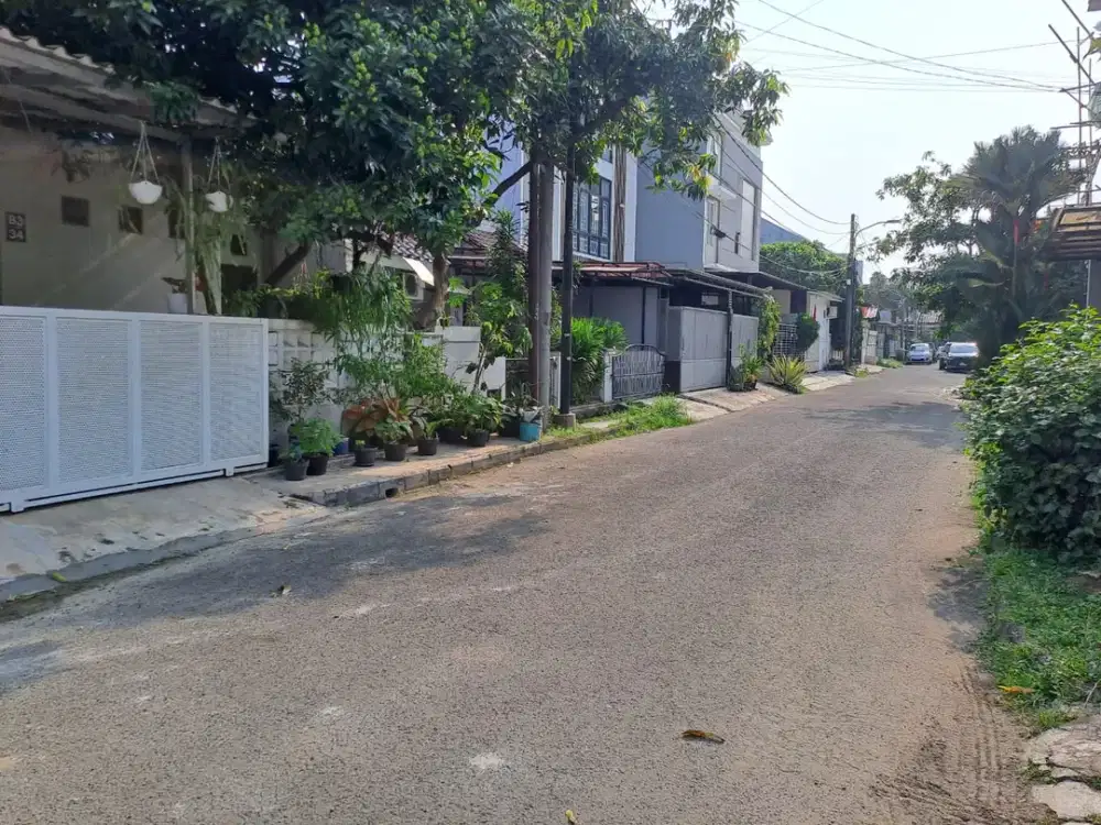Jual Rumah Bagus 2Lt SHM LB140m di Regency Melati Mas Serpong TangSel, KD25100603